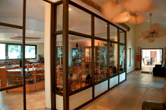 Chobe-gift-shop-exterior1-2